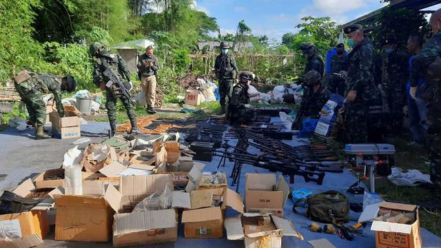狗拿耗子多管闲事?泰国扣押一批军火,印度国内游击队遭重大挫折