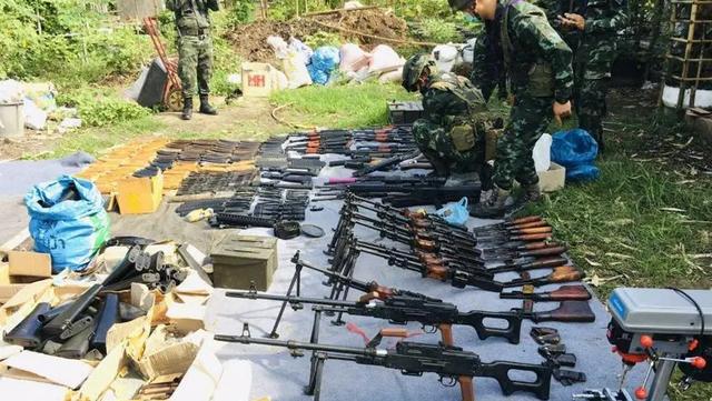 狗拿耗子多管闲事?泰国扣押一批军火,印度国内游击队遭重大挫折