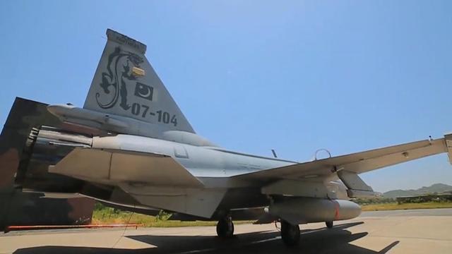 印度大运将大军运抵拉达克,巴基斯坦空军旁敲侧击,50架枭龙出击克什米尔