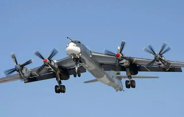 这才是大国作为!俄国空军以牙还牙:启动核轰炸巡航美国