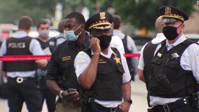 美国暴动继续升级,芝加哥市一夜发生70起枪击事件,14人中枪身亡