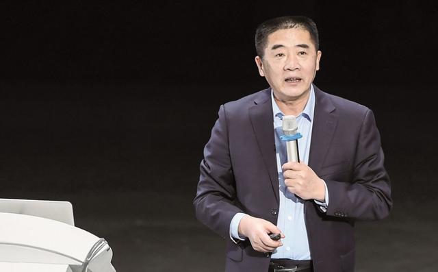 多国给印度支援加油,各国大批武器加紧交付,中国专家评论犀利