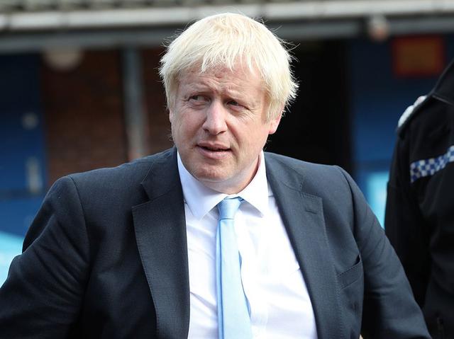 英国财政大臣向媒体表示:英国已开始步入“非常显著”的经济衰退