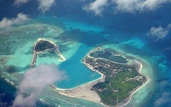 英国记者:中国修筑海上“长城”,基地竖起200吨纪念石碑