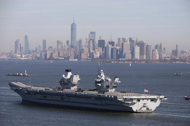 英国记者:中国修筑海上“长城”,基地竖起200吨纪念石碑