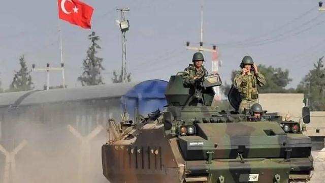 土耳其突然入侵邻国,1个月抢占大片土地,修建30余处基地