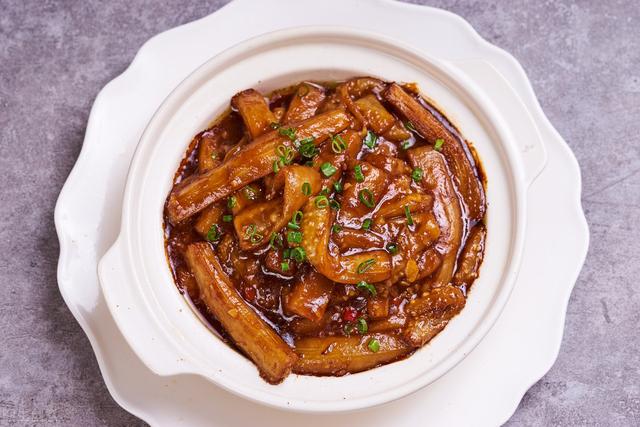 美味的鱼香茄子这样做,吃起来满口留香,一分钟就能学会