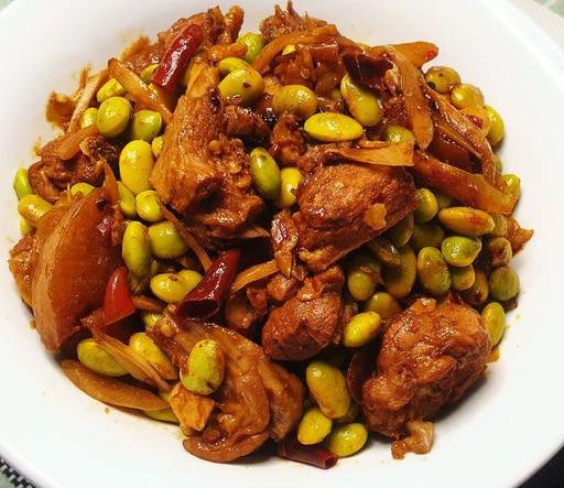 这个吃毛豆的季节千万不要错过鸭肉烧毛豆这道经典的农家菜