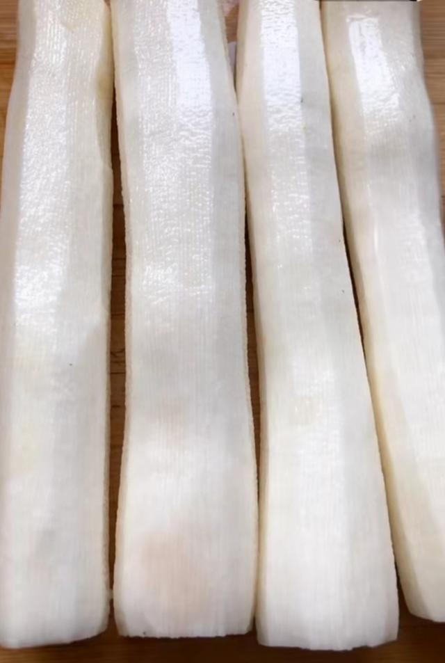 为什么你做的拔丝山药不拔丝呢?这样做的拔丝山药香脆又拔丝