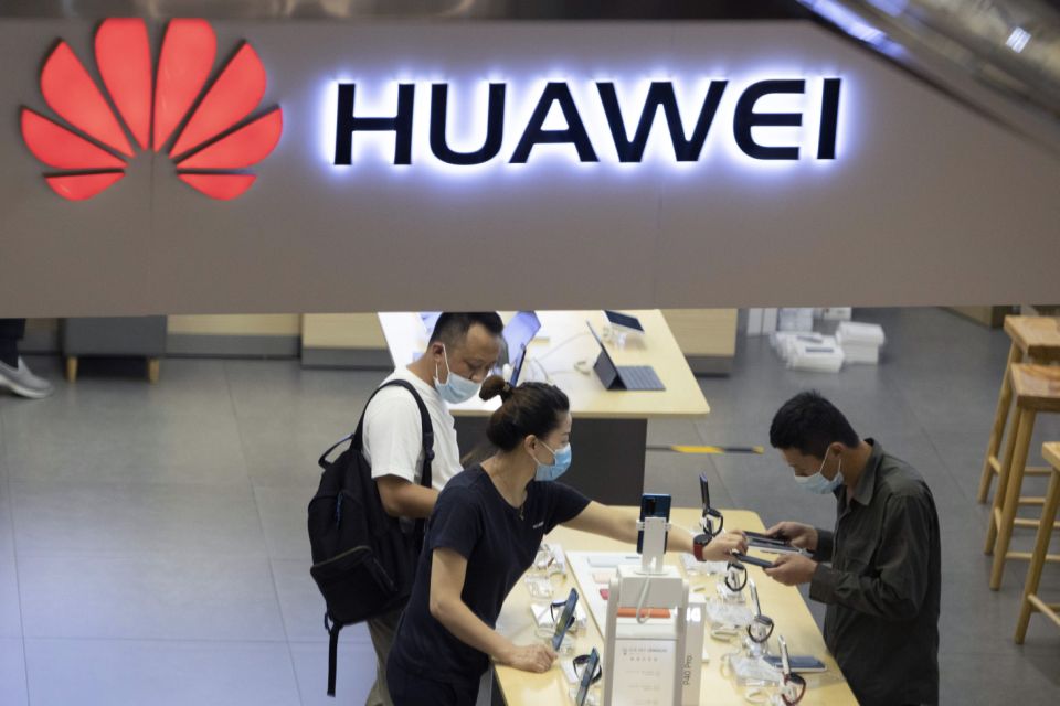 外媒:特朗普政府进一步遏制华为会引发行业洗牌,谁将从中得利?
