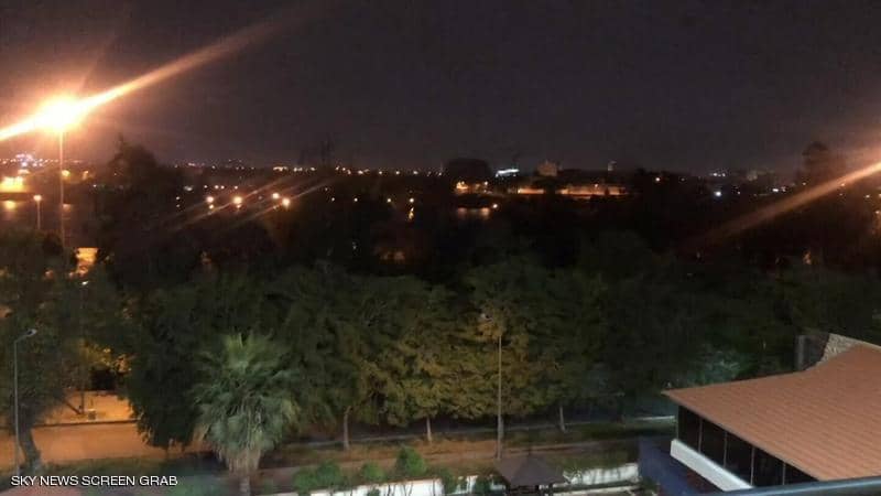 4枚火箭弹直奔美国大使馆!美军直升机紧急升空应对