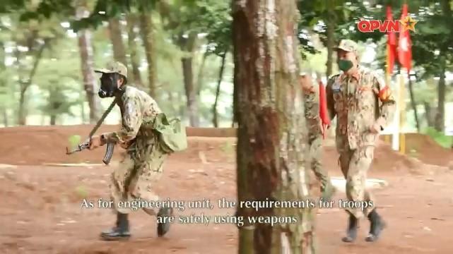 准备前往非洲执行任务,越南特种兵展开严格训练,想提高国际地位