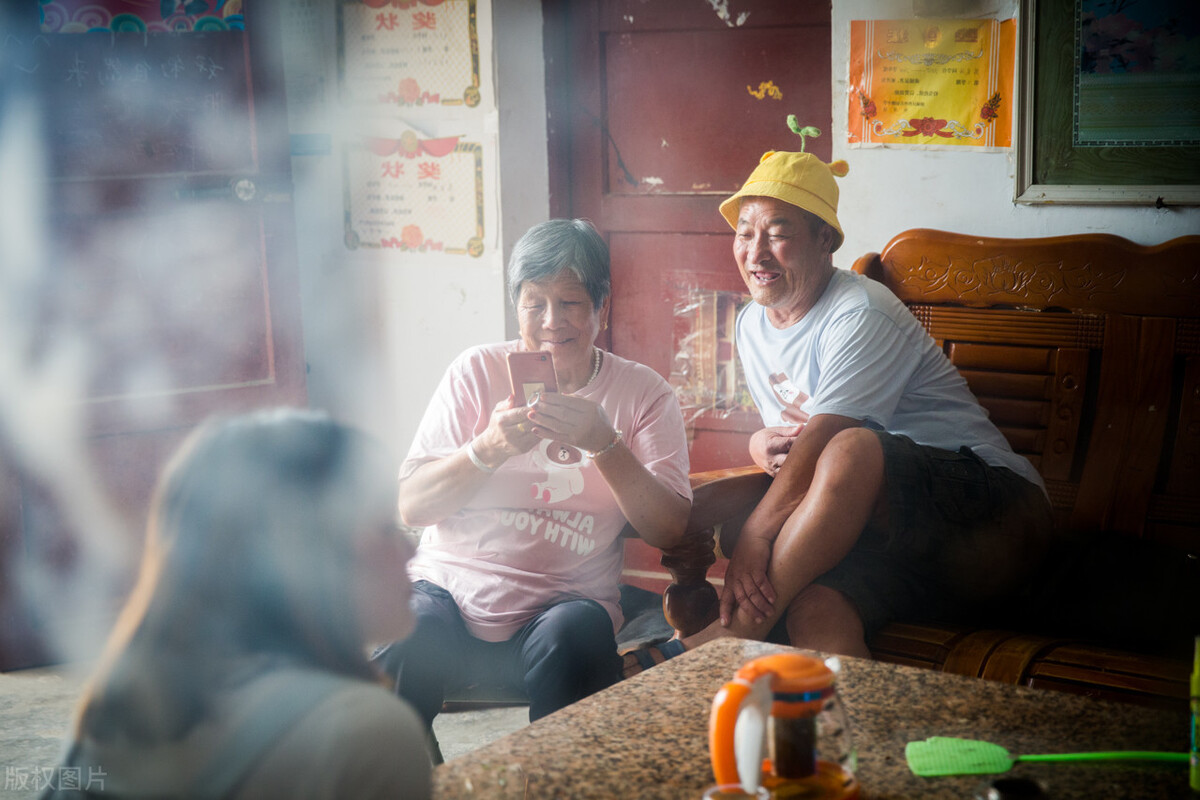 辟谣:喝粥不一定养胃!别一天三顿换着花样喝粥了