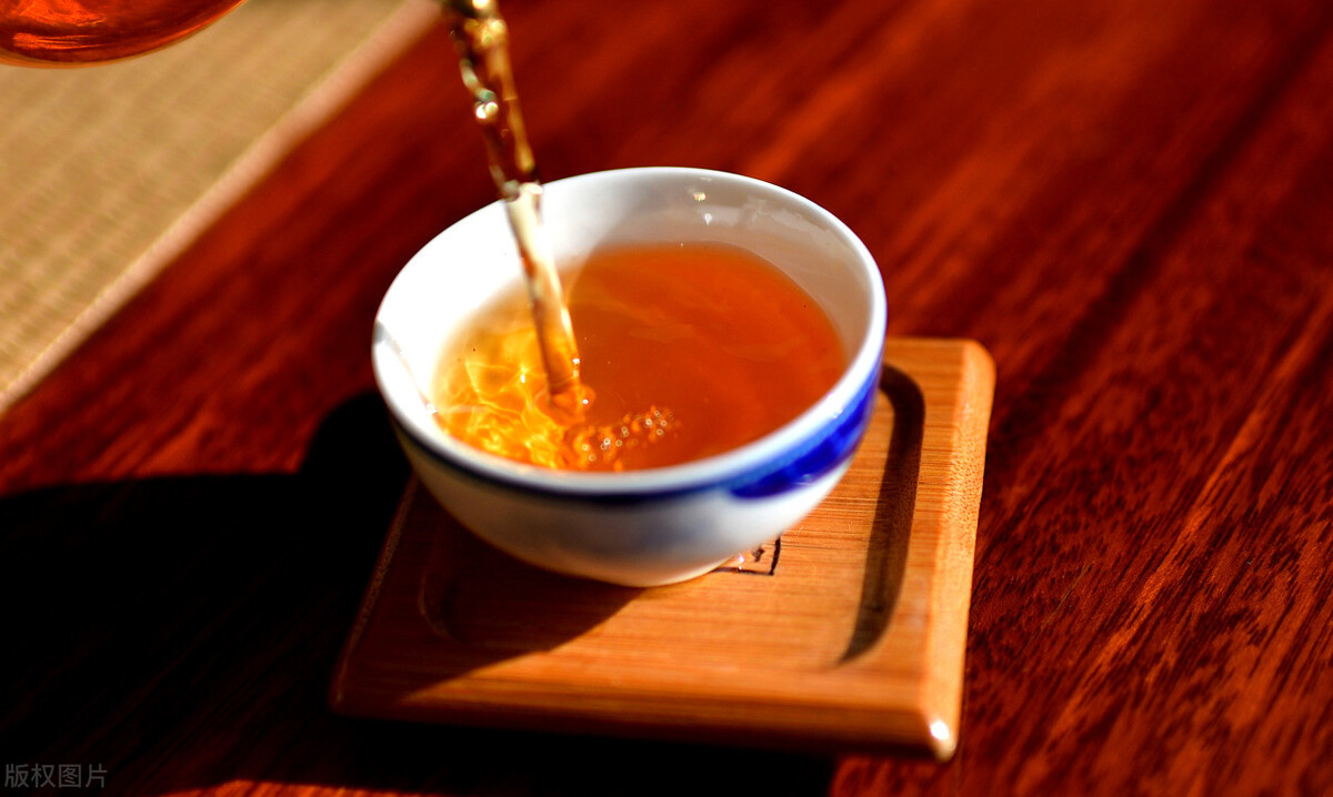 今秋的第一杯红茶,你喝了吗?何时喝红茶对身体好?