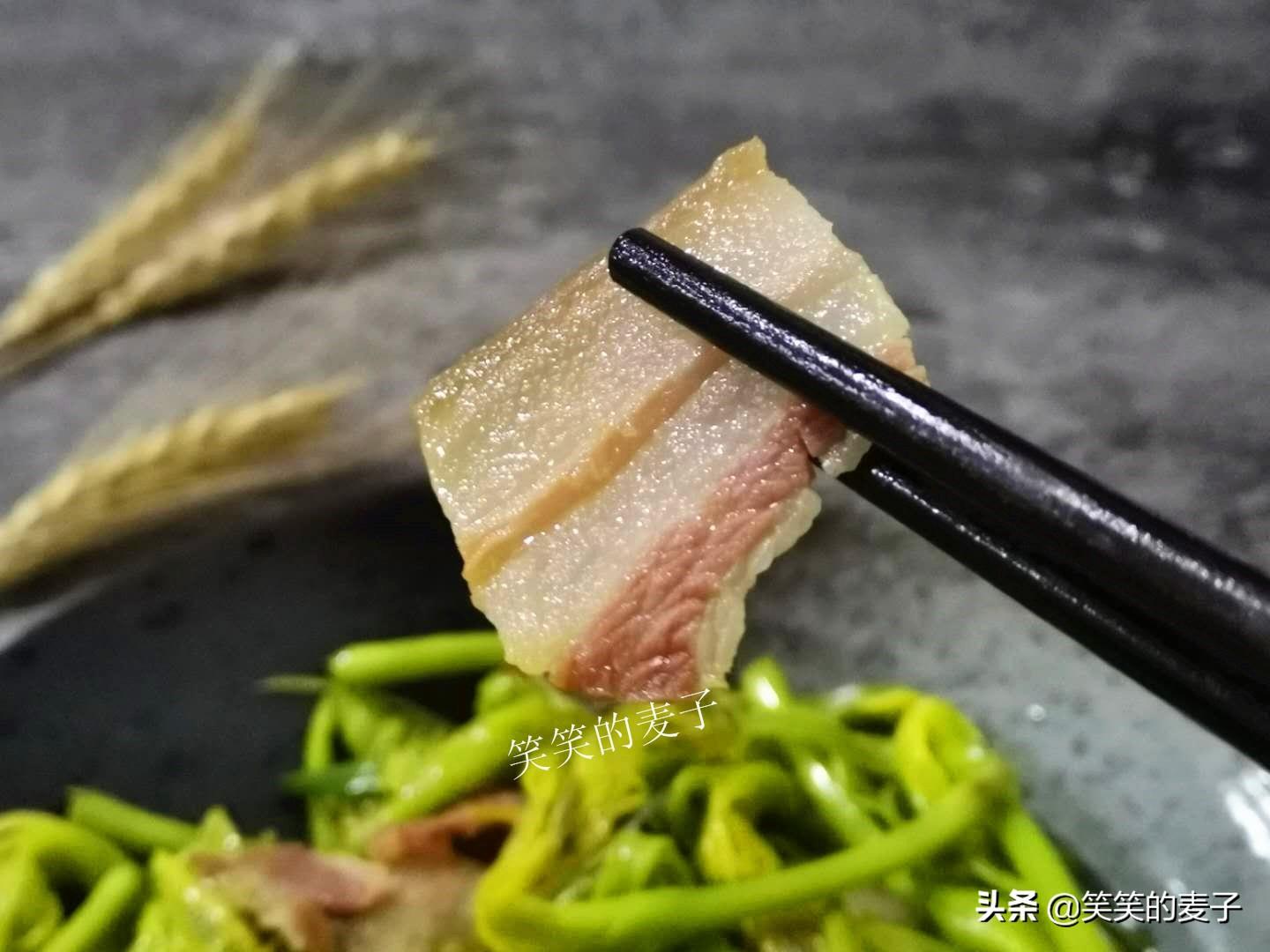 秋季,双节期间,注意少吃3类食物,对家人身体好