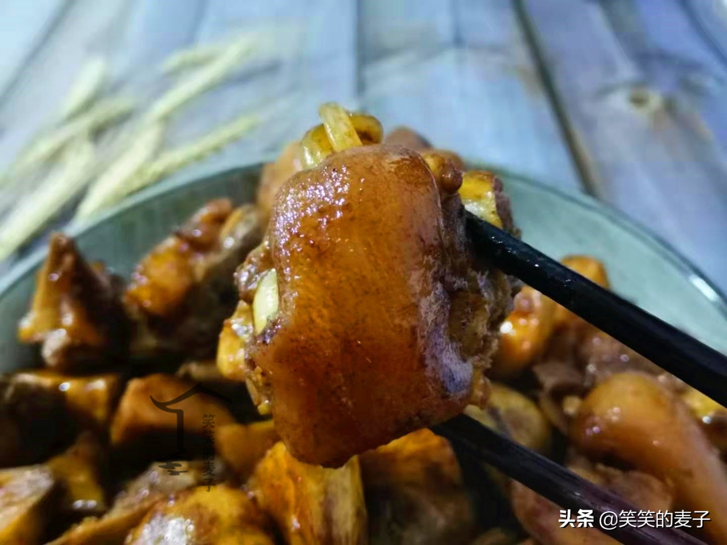 秋季,双节期间,注意少吃3类食物,对家人身体好