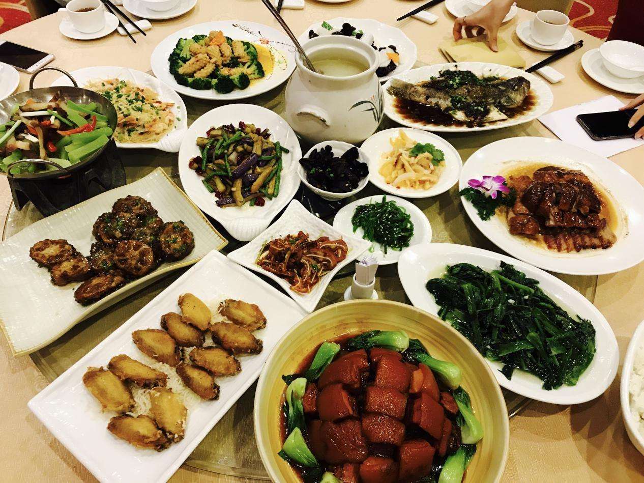 中秋节饮食后胃胀气怎么办?记住4秘诀,避免6类食物,消脂养胃