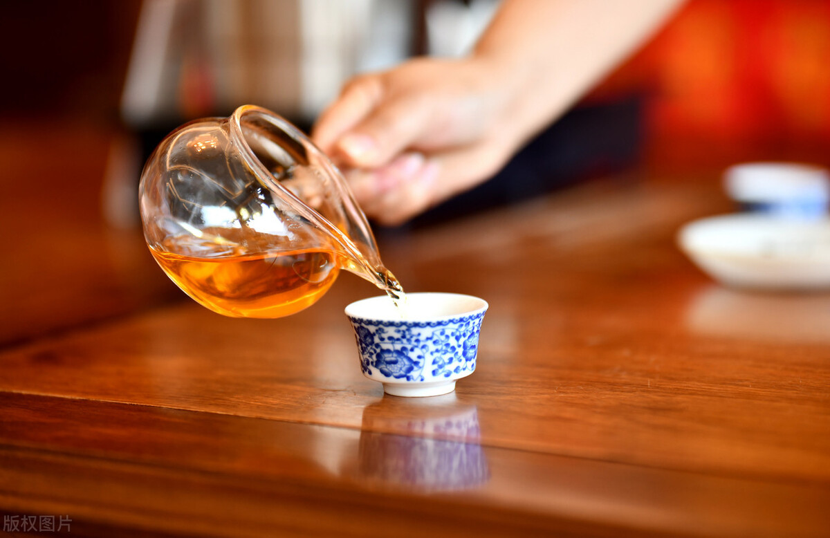 为啥说秋冬喝红茶对身体好?掌握3点原因,健康养生喝红茶