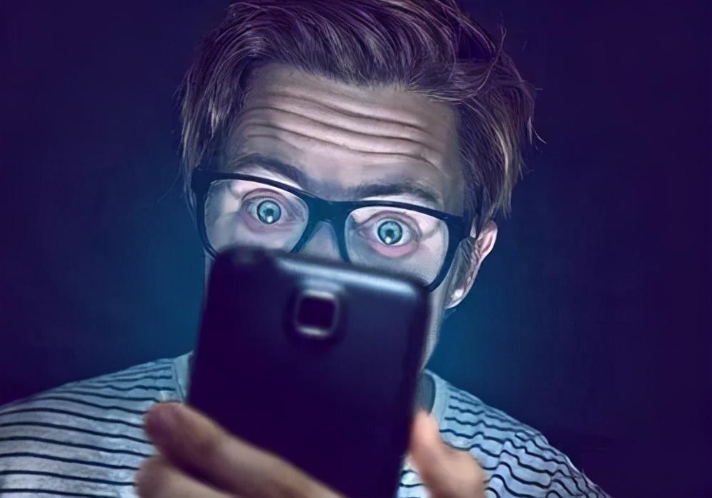 眼睛出现红血丝?可能是2种病,3个不良习惯,用这4个办法解决