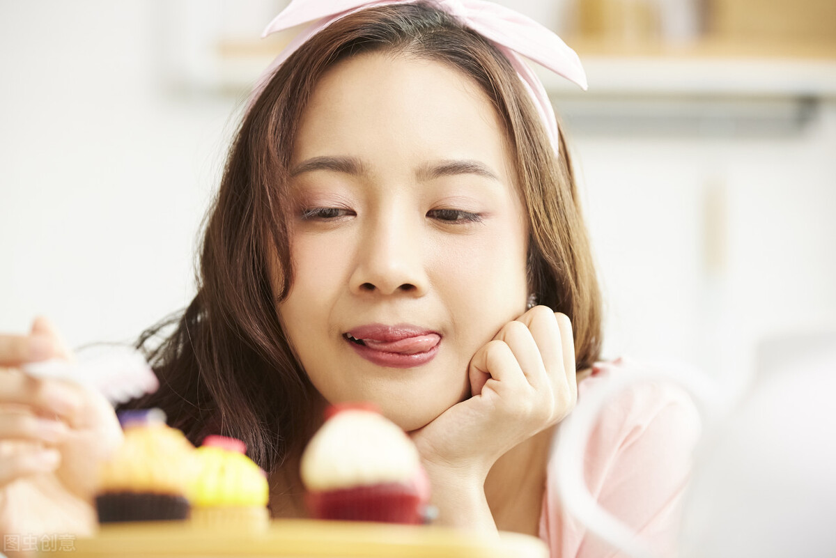 中医养生:甜食最养人也能最伤人,你的体质适合吃甜食吗?