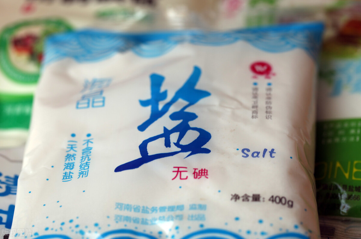 每天吃盐,碘盐、无机盐和“盐”有啥区别?作用差别大,别弄错了