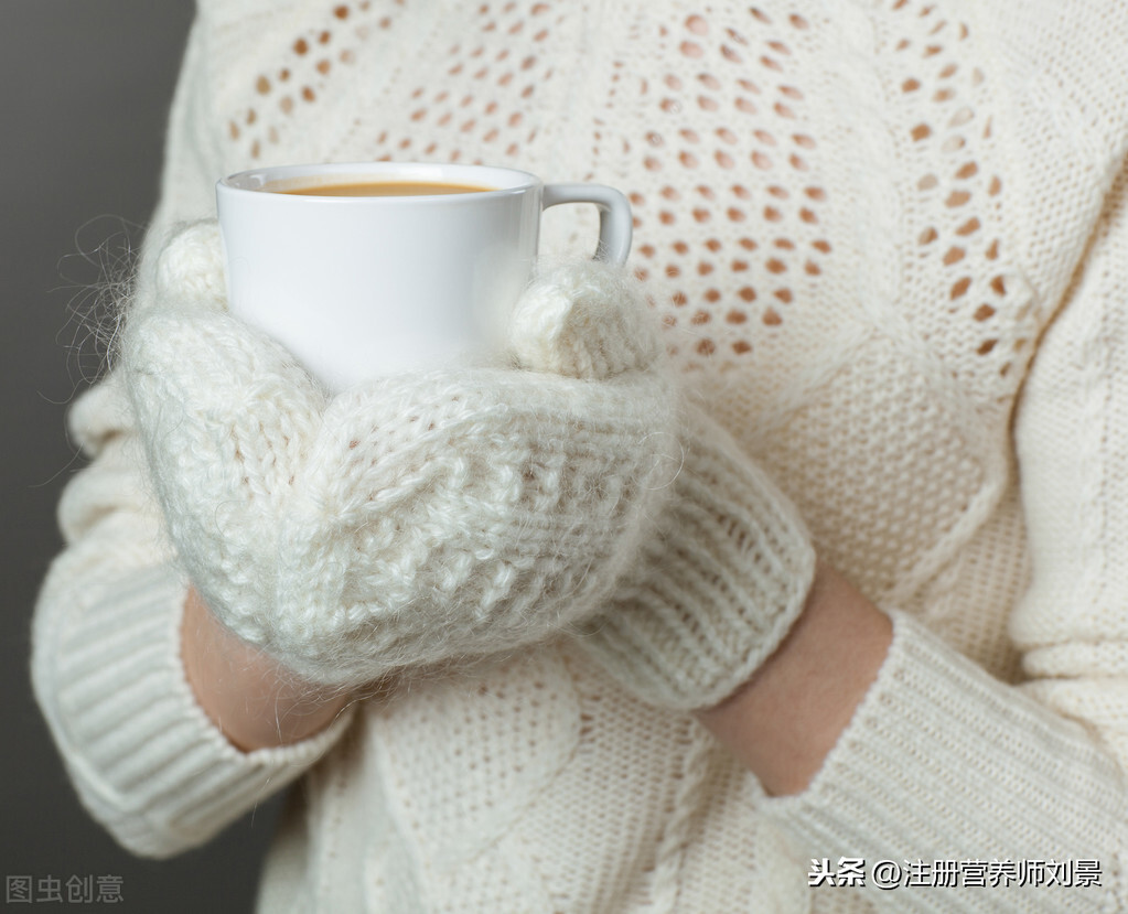 手脚冰凉怎么回事?注册营养师教你药膳食疗“保暖”方法