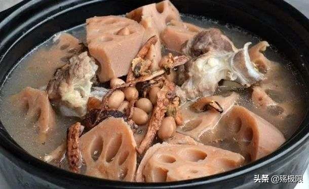 多半结石是“吃”出来的,以下4类食物尽量少吃,肾脏更健壮