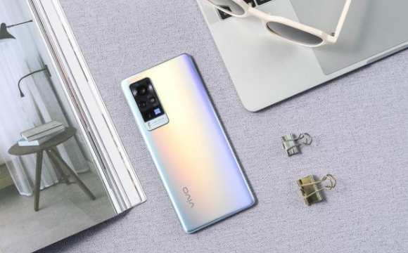 °»Vivo X70888Plusӳ